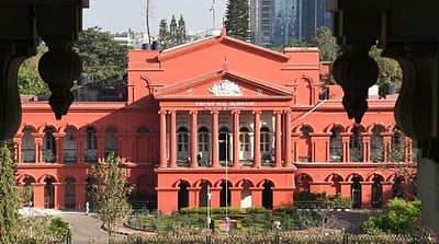 சிறார்களின் ஆபாசப் படங்களைப் பார்ப்பது குற்றம்: கர்நாடக உயர்நீதிமன்றம்!